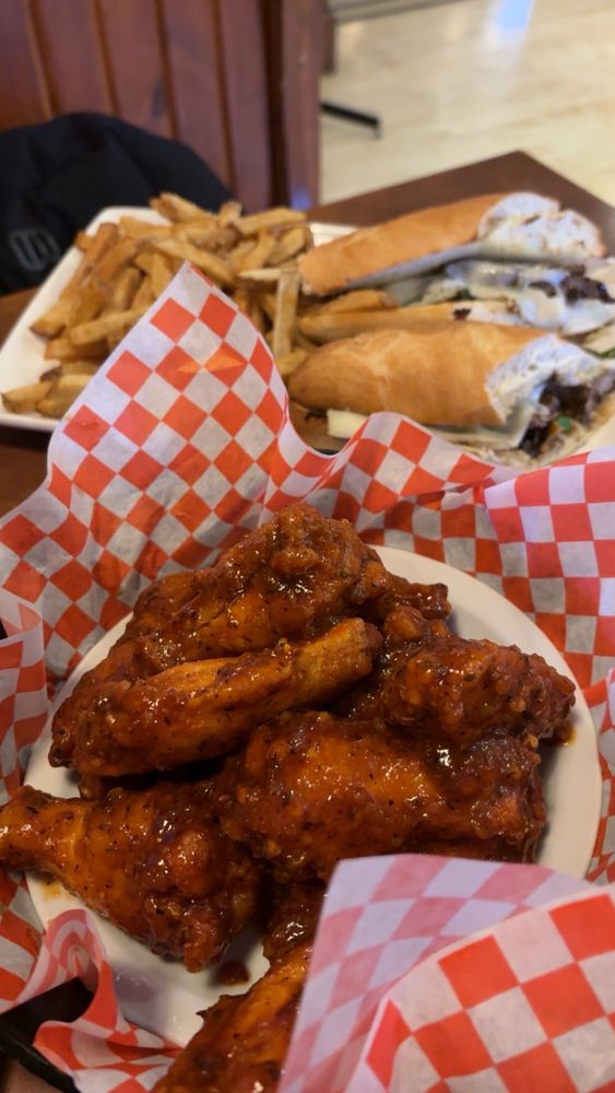 Morty’s Pub - Photo 3