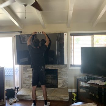 Smart Hut - Moe leveling Tv - TV Mounting Near Me Smart Hut - Moe leveling Tv - TV Mounting Near Me