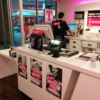 T-Mobile - Mobile Phones Near Me - Los Angeles, California