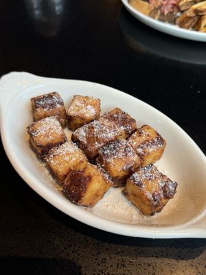 Eliza Hot Metal Bistro by null