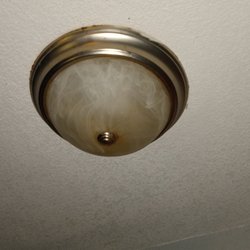 Americas Best Value Inn Gainesville, TX - Light fixture