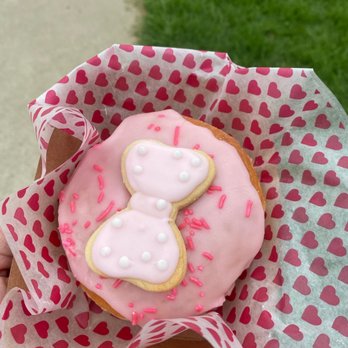 Okamoto Kitchen - Their Sweet Jelly Filled Donut for the Omori event - Food Trucks Near Me - Los Angeles, California Okamoto Kitchen - Their Sweet Jelly Filled Donut for the Omori event - Food Trucks Near Me - Los Angeles, California
