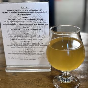 Bergen House - Wine Tasting Room Near Me - Middletown, Connecticut