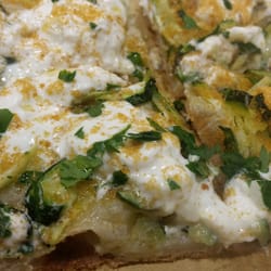 Da Tullio Pizza - Zucchine stracciatella e bottarga