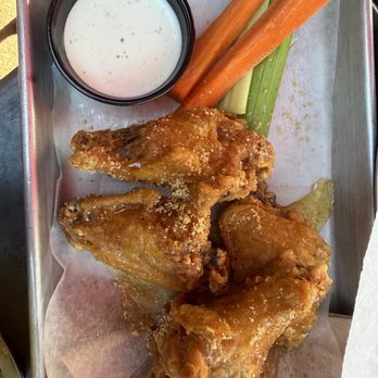 Cedar Room - Hot Honey wings (happy hour portion) - Cocktail Bars Near Me - Campbell, California