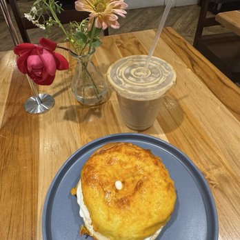 Bloom Bake Shop - Cheddar Bagel, Scallion Cream Cheese, Iced Vanilla Latte (12oz.) - Coffee & Tea Near Me - Hartford, Connecticut Bloom Bake Shop - Cheddar Bagel, Scallion Cream Cheese, Iced Vanilla Latte (12oz.) - Coffee & Tea Near Me - Hartford, Connecticut