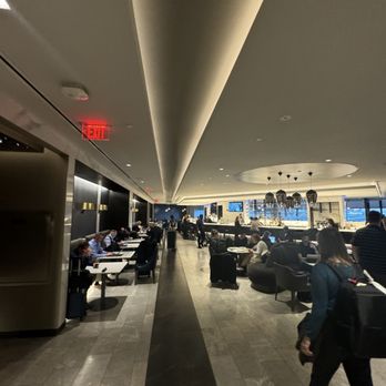 United Polaris Lounge - Airport Lounges Near Me United Polaris Lounge - Airport Lounges Near Me