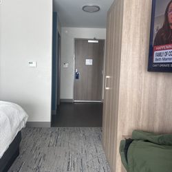 Holiday Inn Express & Suites Marinette - Bedroom