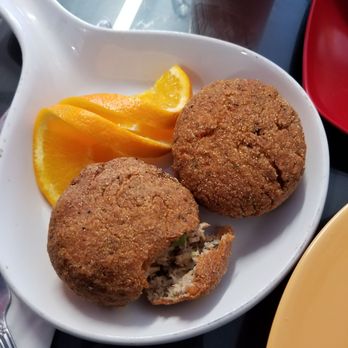 Flavor Table - Salmon croquettes... good size and decent flavor. - Cajun/Creole Near Me - Los Angeles, California Flavor Table - Salmon croquettes... good size and decent flavor. - Cajun/Creole Near Me - Los Angeles, California