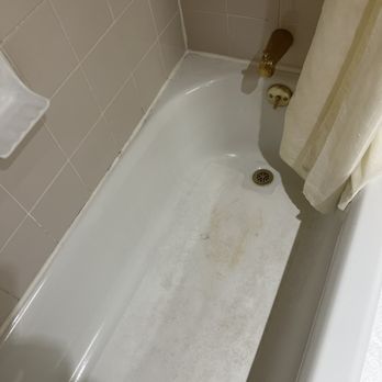 Guy Fieri's Kitchen + Bar - Bathtub - Hotels Near Me - Council Bluffs, Iowa Guy Fieri's Kitchen + Bar - Bathtub - Hotels Near Me - Council Bluffs, Iowa