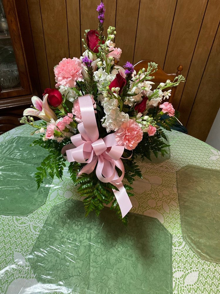G’S FLORIST Updated September 2024 304 N Main St, Emporia, Virginia