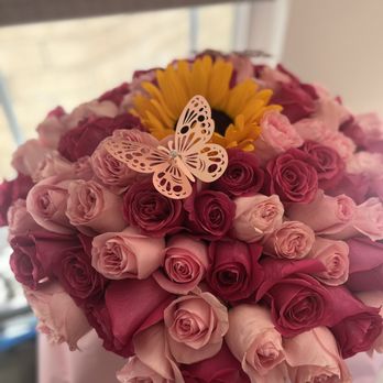 Flowers By Maria - Close up of the bouquet - Florists Near Me - Westminster, California