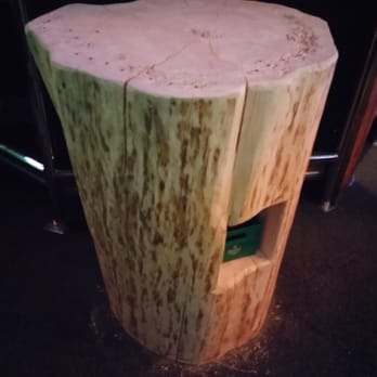 Le Cactus - Ein ganz neuer Baumstamm zum weiter frisch und fröhlich einnageln ;-) - Dive Bars Near Me - Zürich, ZH