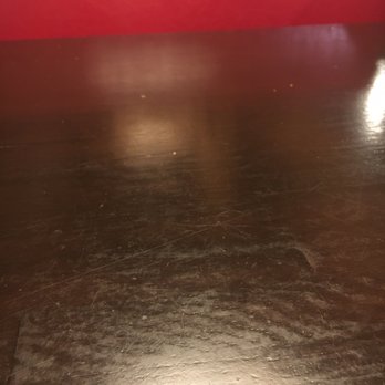 Uncle Maddio's Pizza - Even more dirty tables. We had to clean this one to eat. - Pizza Near Me - Warner Robins, Georgia