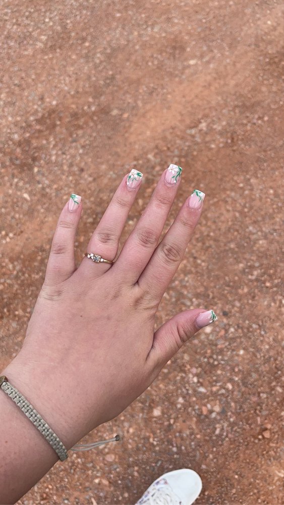 SOLAR NAIL AND SPA Updated October 2024 900 Camel Dr, Gillette