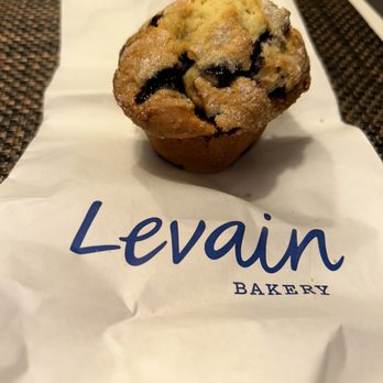Levain Bakery - Back Bay, Boston - Blueberry Muffin - Bakeries Near Me - Boston, Massachusetts Levain Bakery - Back Bay, Boston - Blueberry Muffin - Bakeries Near Me - Boston, Massachusetts