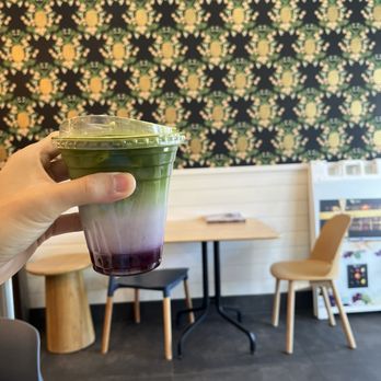 Wave 3 Coffee and Chocolate - Coffee & Tea Near Me - Atlanta, Georgia