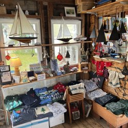 Dockside Books - Inside front area