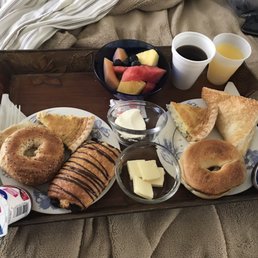 Continental breakfast included in our stay Continental breakfast included in our stay