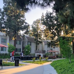 USC Cardinal Gardens - Courtyard on a typical afternoon