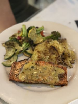 Cafe Pasta & Grille' by null