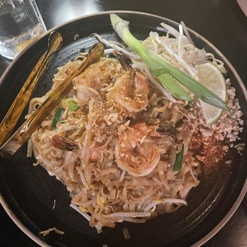 Siam Thai - shrimp pad thai - Thai Near Me - Flushing, New York
