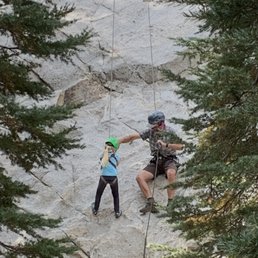 Instruction on using the rope to descend. Instruction on using the rope to descend.