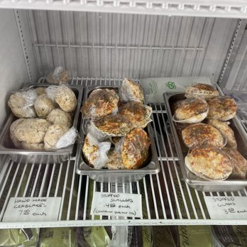 Larsen's Fish Market - Grab and go food options - Seafood Markets Near Me - Chilmark, Massachusetts