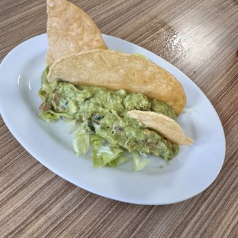 Los Patrones - Small guacamole - Tex-Mex Near Me - Galveston, Texas