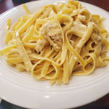 Dolly's - Is cheese wheel pasta - Italian Near Me - El Cerrito, California