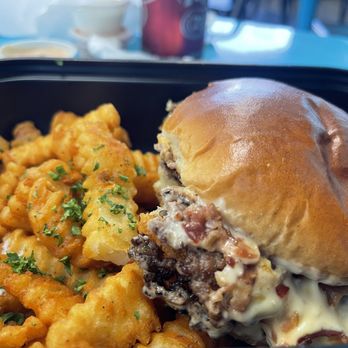 Smokin Jays - Smash burger, crumble bacon, hot sweet wings! - Barbeque Near Me - Oxnard, California