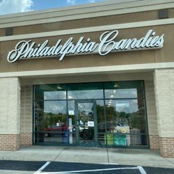 Philadelphia Candies - Store entrance