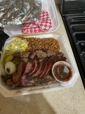 Flossie's Barbecue by null