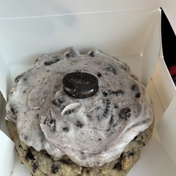 Crumbl - San Ramon - cookies & cream milkshake - Bakeries Near Me - San Ramon, California