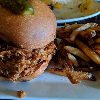 Henry Street Ale House - BBQ pulled pork sandwich - American Near Me - Brooklyn, New York
