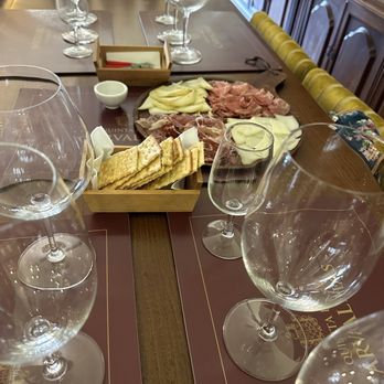 Quinta Das  Carvalhas - Tasting setup - Wine Tasting Room Near Me - Vila Real, 17