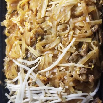Om Thai Cuisine - pad thai - Thai Near Me - Oak View, California Om Thai Cuisine - pad thai - Thai Near Me - Oak View, California
