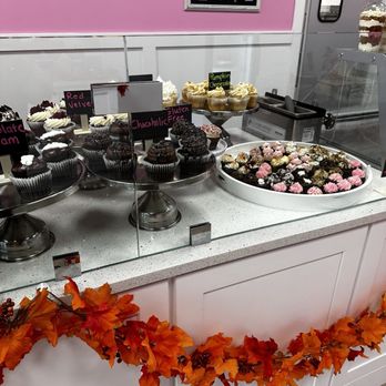 Smallcakes - Cupcakes and mini cupcakes - Bakeries Near Me - Commack, New York