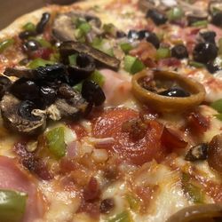 Lugo’s New York Pizza - The works