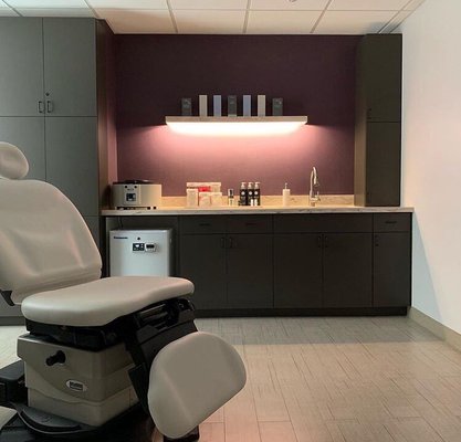 Body Lounge Beauty Bar & Spa by null