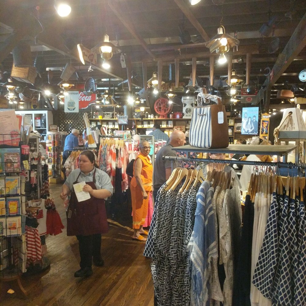 Cracker Barrel Old Country Store - American Near Me - Perrysburg, Ohio Cracker Barrel Old Country Store - American Near Me - Perrysburg, Ohio