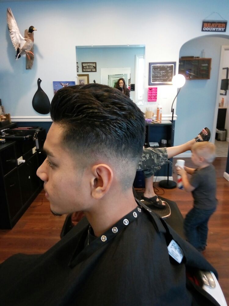 Blue Mountain Barbers Logo