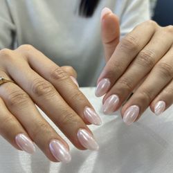 Lhamo Nail Spa - Gel x with chrome