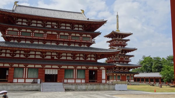 Yakushi-ji by null