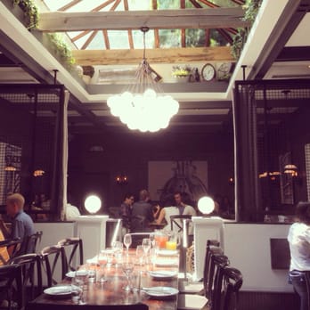 Via 13 - Main dinning room on sunny Sunday - Italian Near Me - New York, New York Via 13 - Main dinning room on sunny Sunday - Italian Near Me - New York, New York