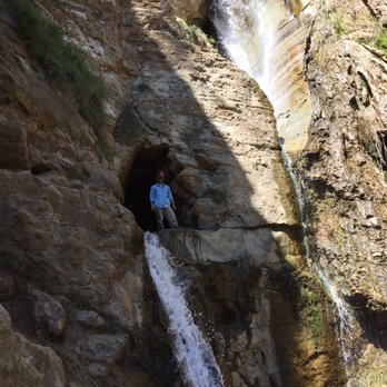 Black Star Canyon Trail - Bouldering 20 to 30 ft up to the cave and pool.  Don't attempt unless you are superhuman - Hiking Near Me - Orange, California