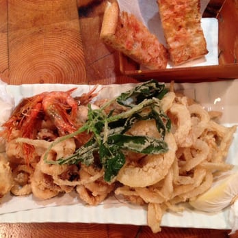 Cañete - Fried eel, calamari and baby prawns. Good, but a little too heavy. - Tapas/Small Plates Near Me - Barcelona, B
