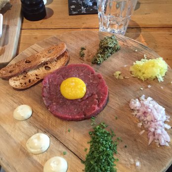 Café In de Waag - Tartar 100g served with different sauces - Modern European Near Me - Amsterdam, New Hampshire