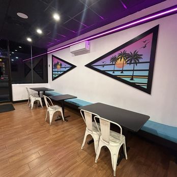 Hotline Burger - Burgers Near Me - Houston, Texas
