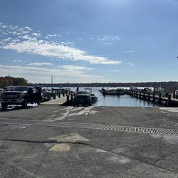 Dundee Creek Marina - Boat launches